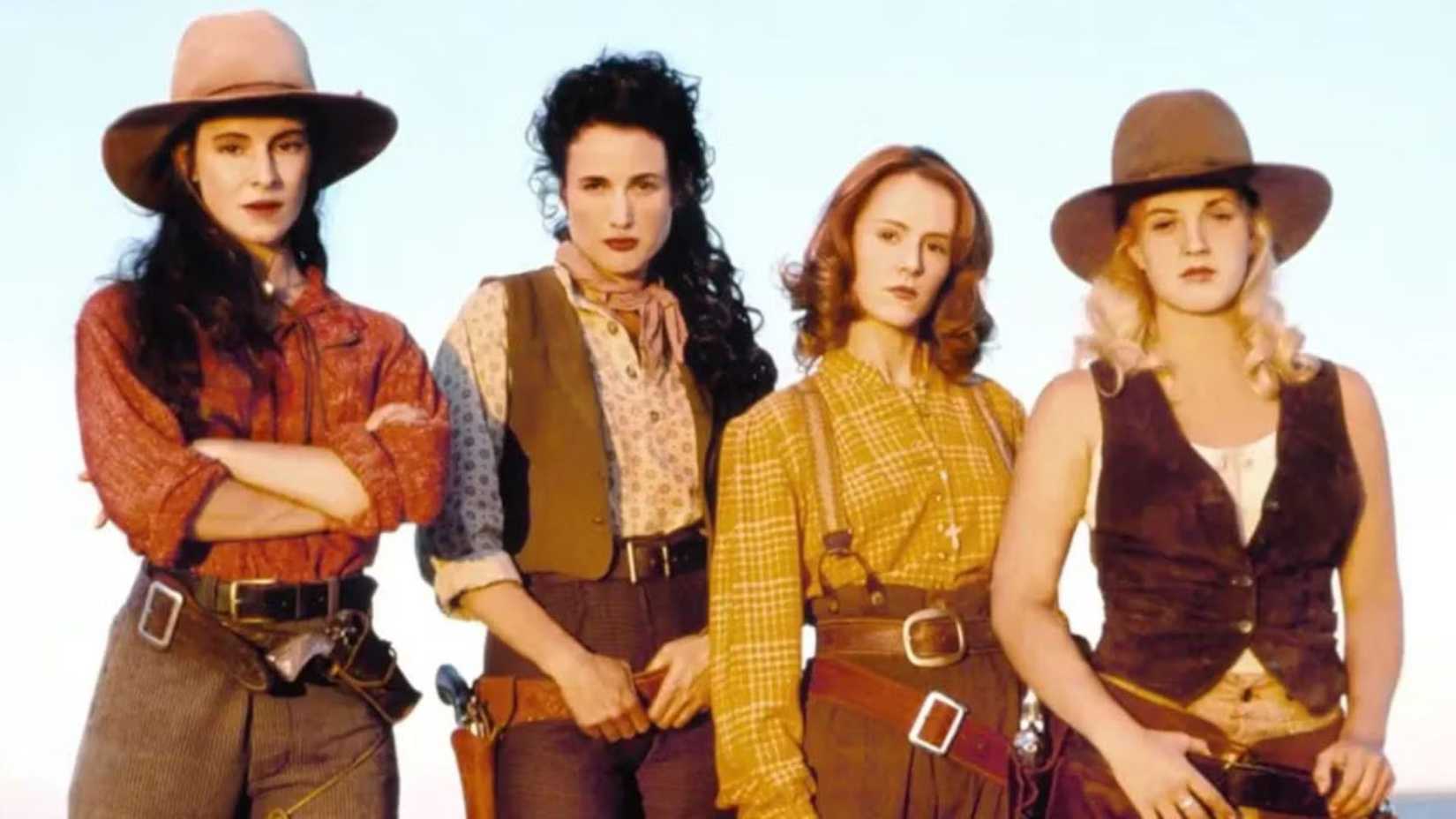 Madeleine Stowe, Mary Stuart Masterson, Andie MacDowell e Drew Barrymore em Bad Girls