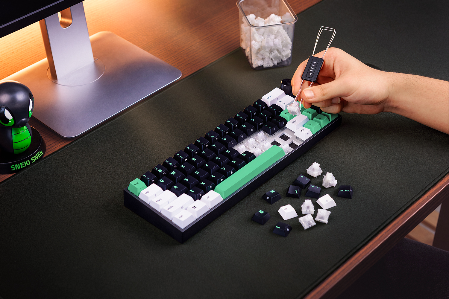 Troca de switches do Razer Reclusa Mini 65%